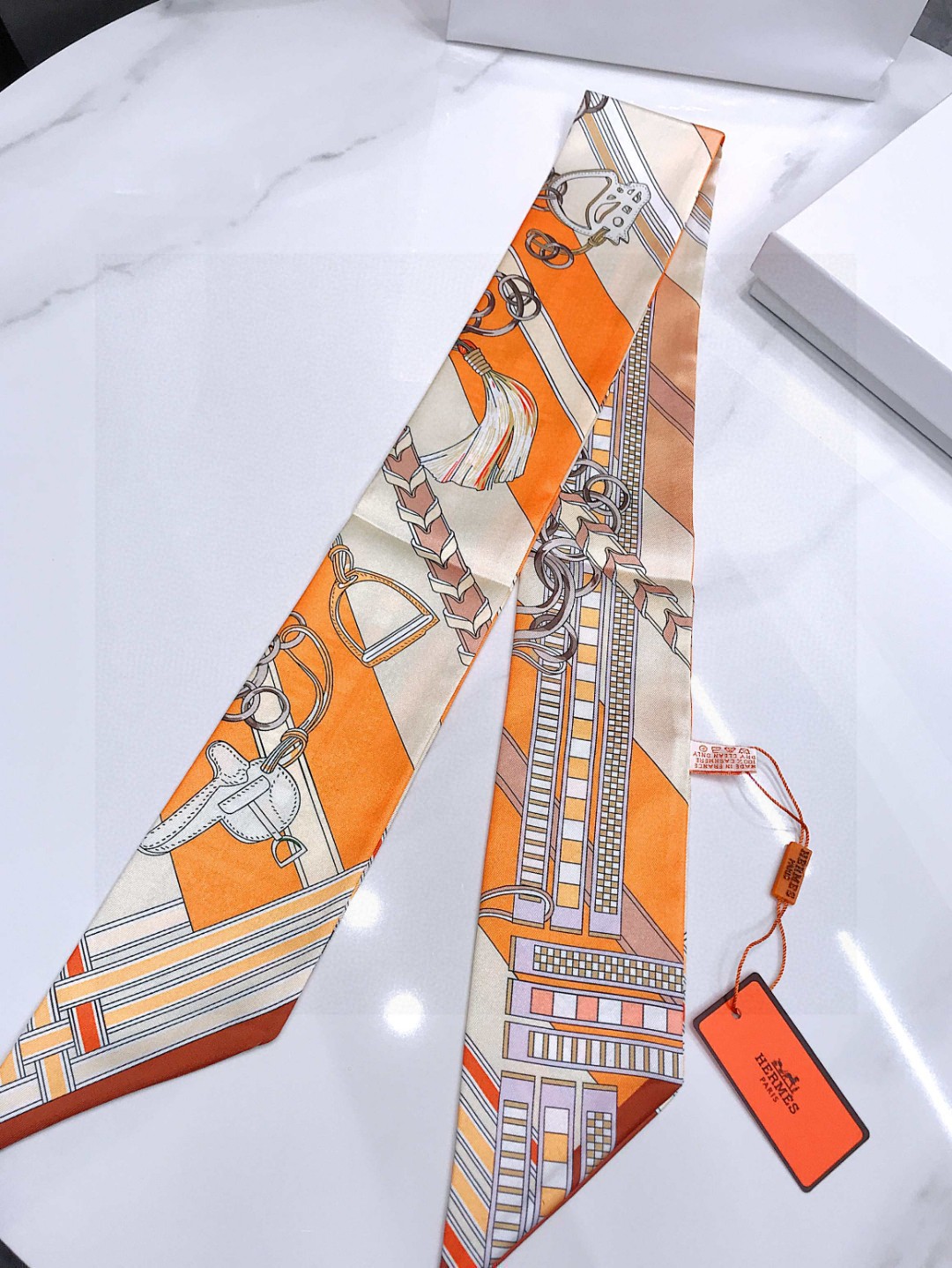 HERMES Fashion silk scarf