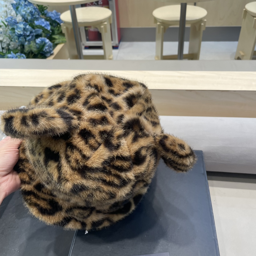 Prada Retro Leopard Print Fur Hat - Warm Fishing Hat