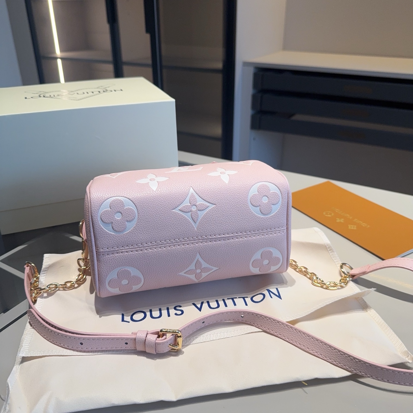 LV Speedy20 shoulder crossbody bag