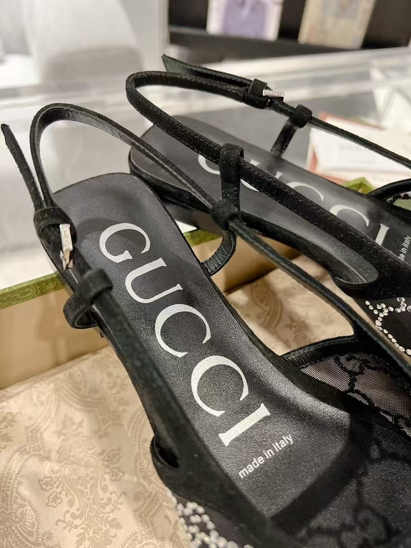 Gucci slippers sandals Stitched diamond mesh sandals