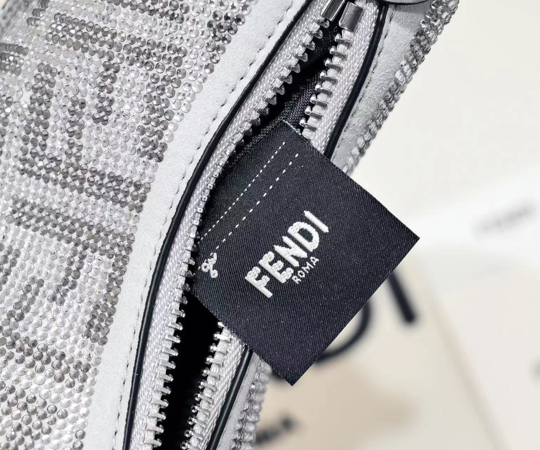 FENDI praphy armpit chain bag