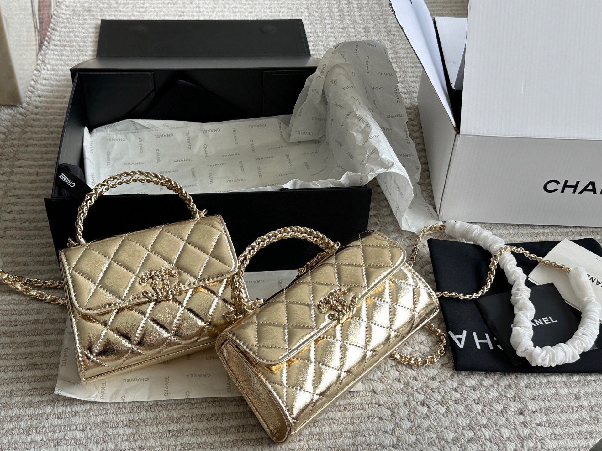 Chanel 23 Kelly phone shoulder bag