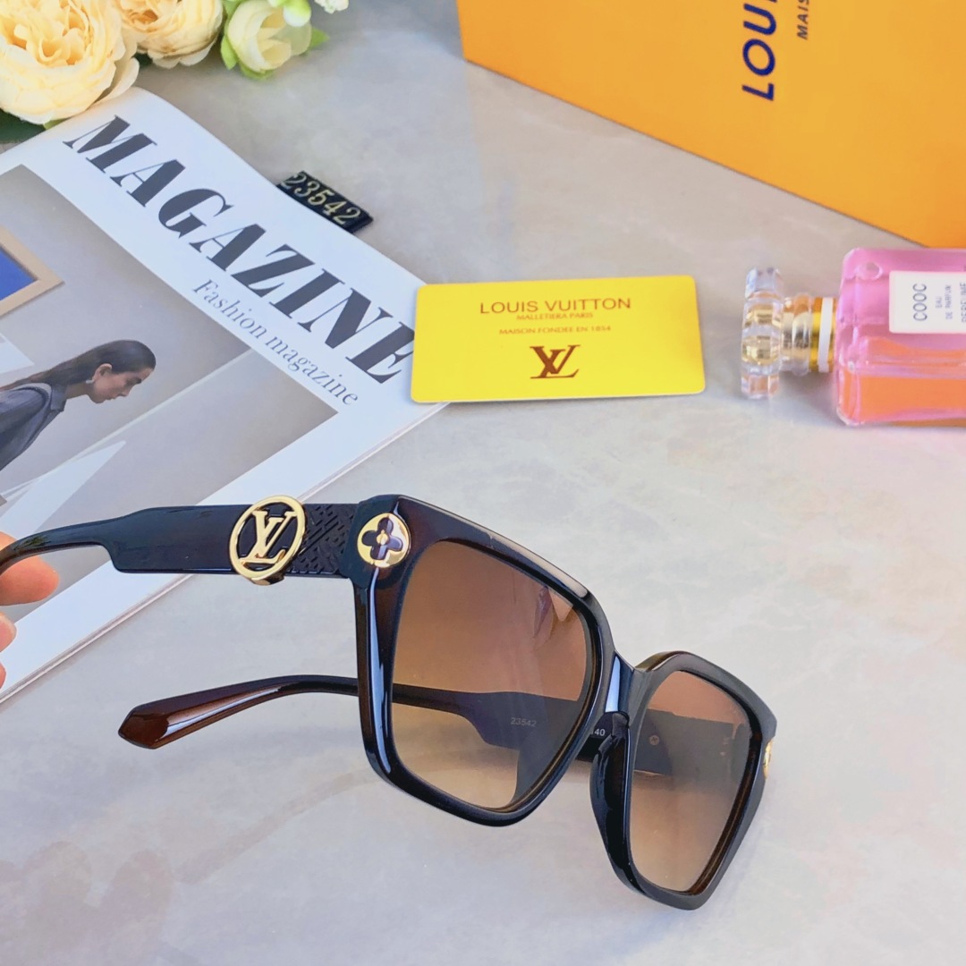 LV metal logo sunglasses