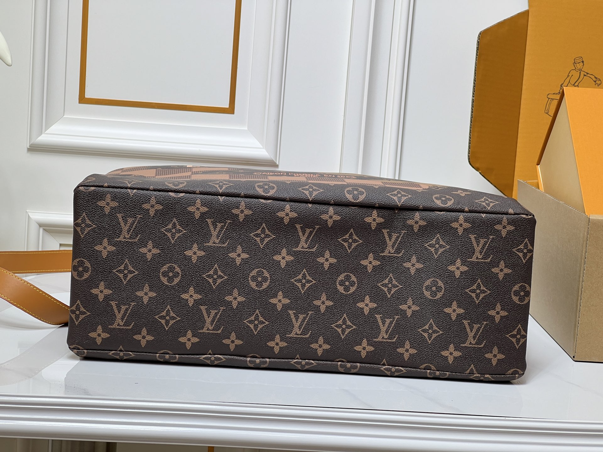 LV Louis Vuitton Maison Fondée En 1854 handbag