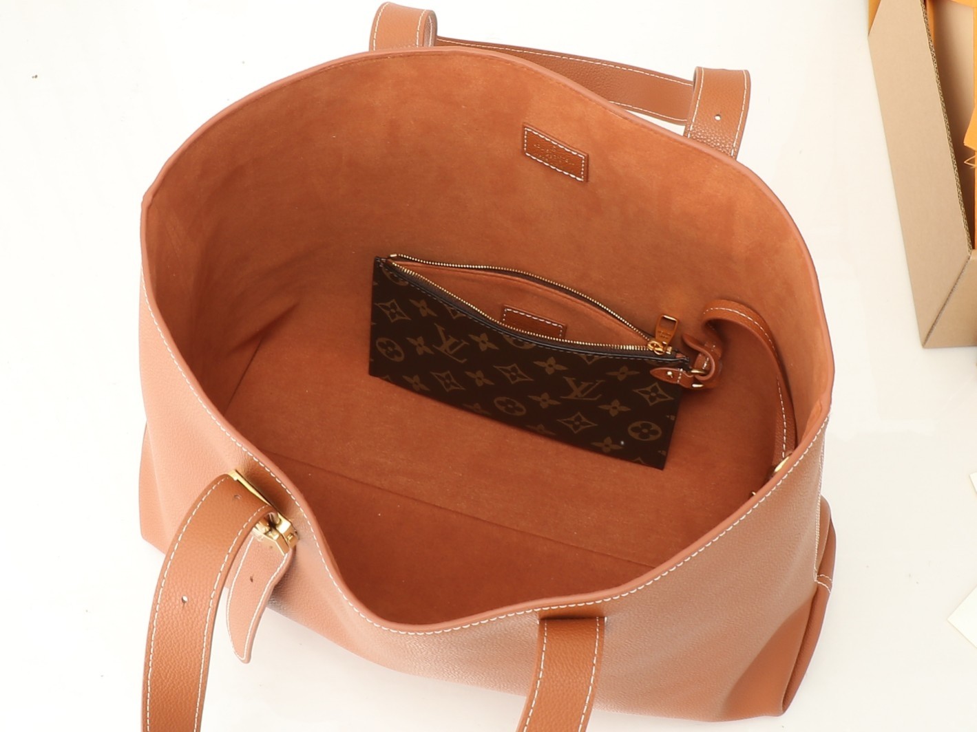 Top version high quality LV low key hobo bag