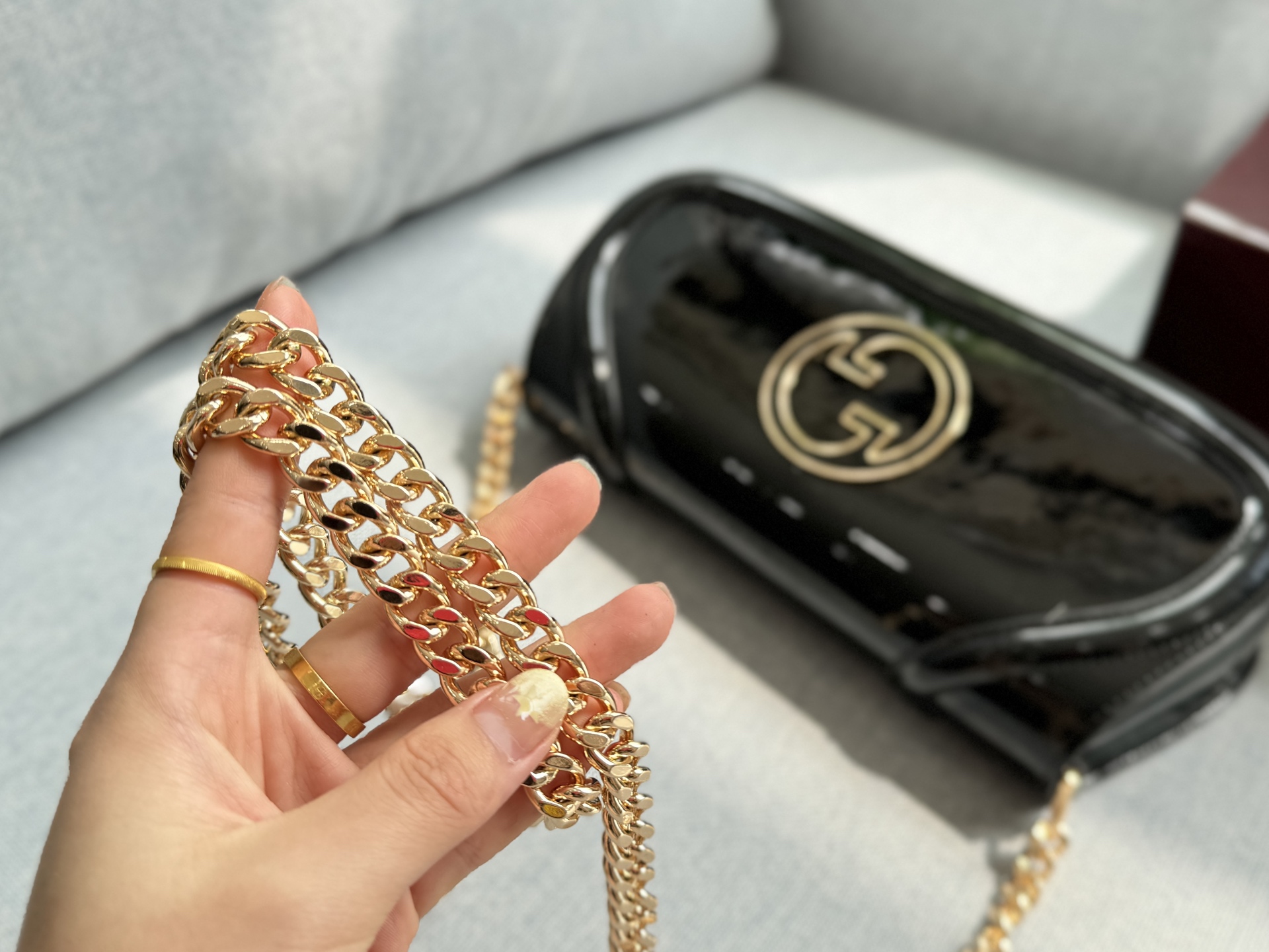 Gucci Blondie enamel chain bag