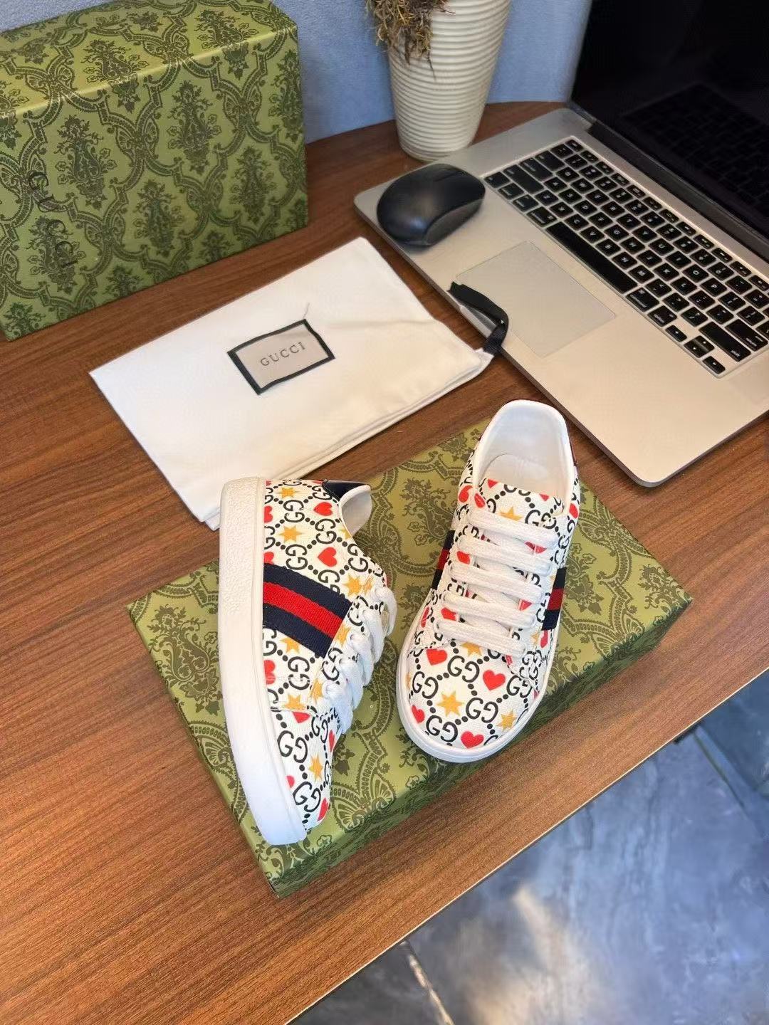 Gucci printed children's shoes