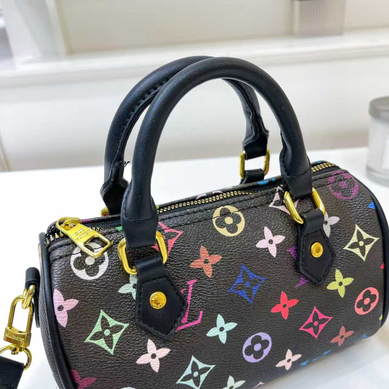 LV Pillow Speedy Bag——8A