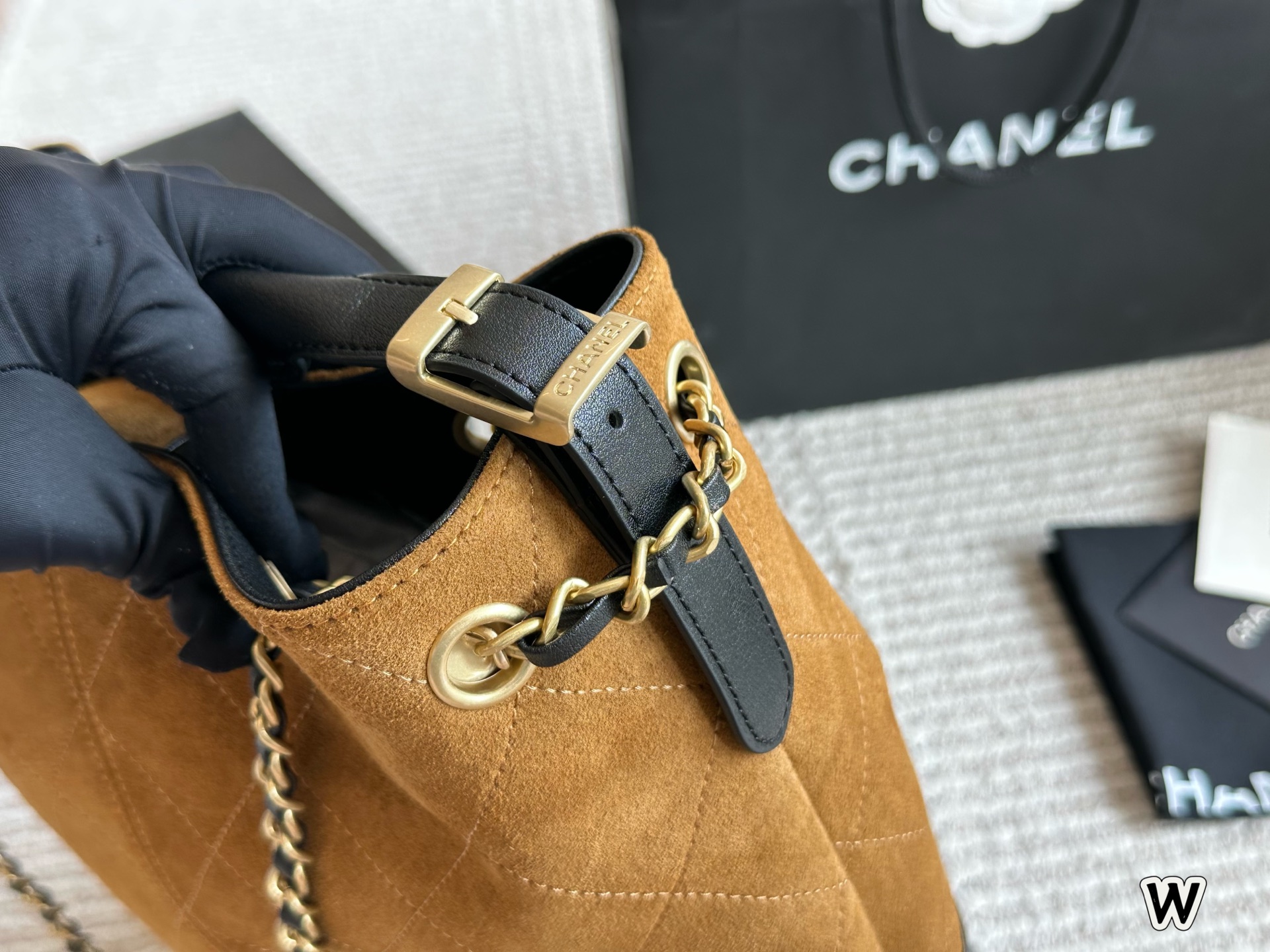 Chanel chain crossbody handbag