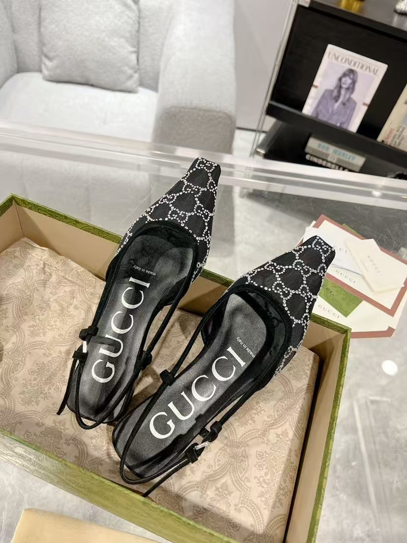 Gucci slippers sandals Stitched diamond mesh sandals