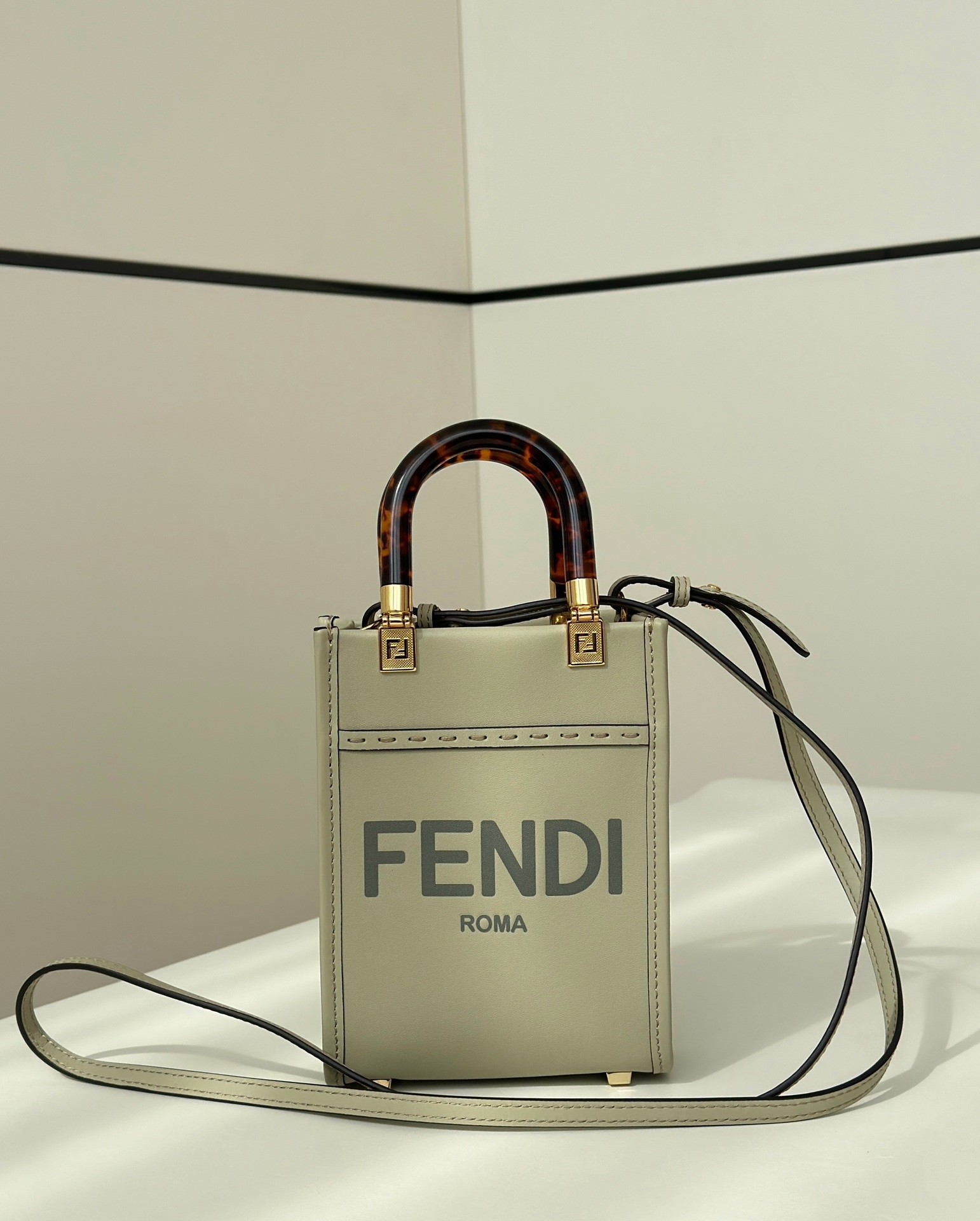 Fendi cowhide leather shoulder bag