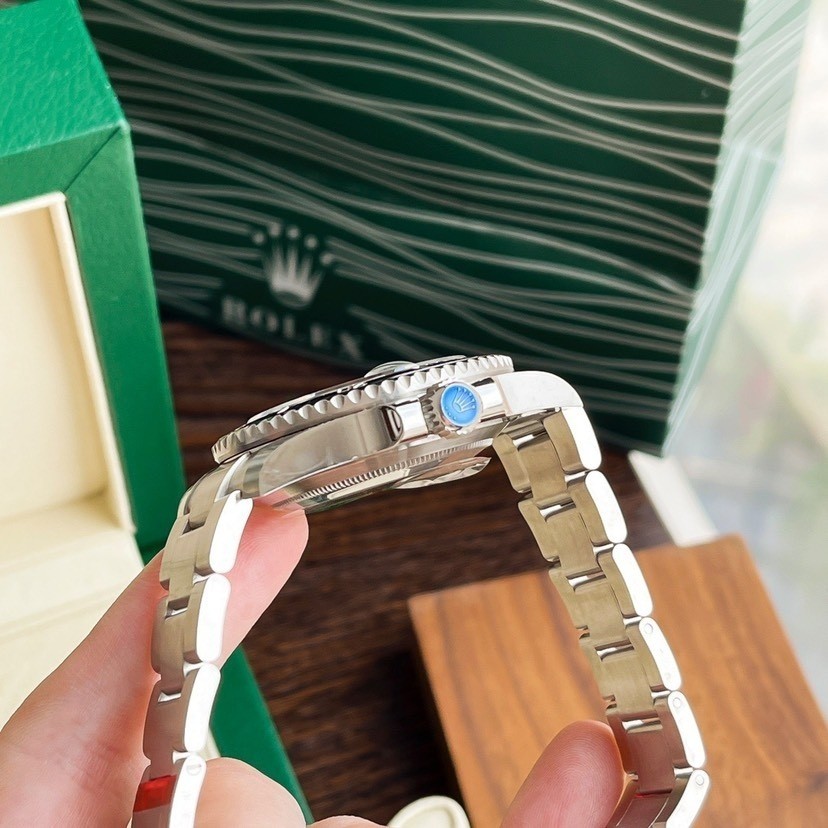 Rolex Submariner watch movement