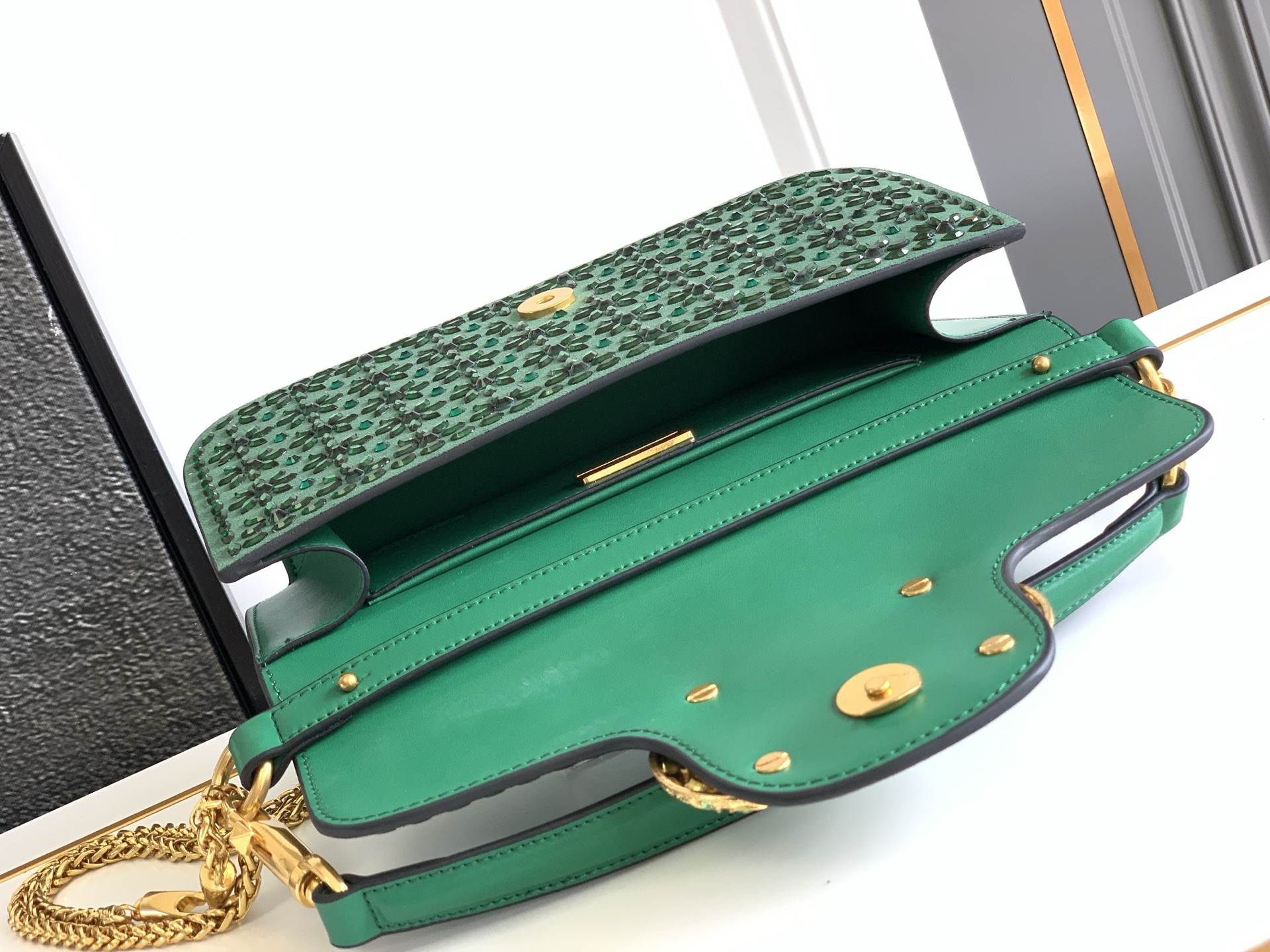 VALENTINO GARAVANI Loco VLOGOSIGNATURE chain bag