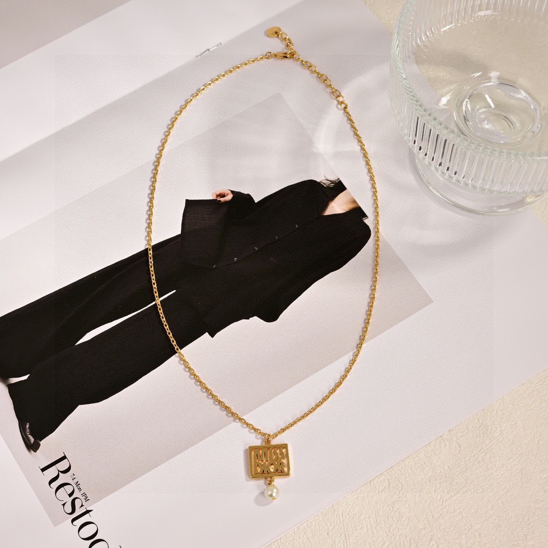 Dior Letter Necklace