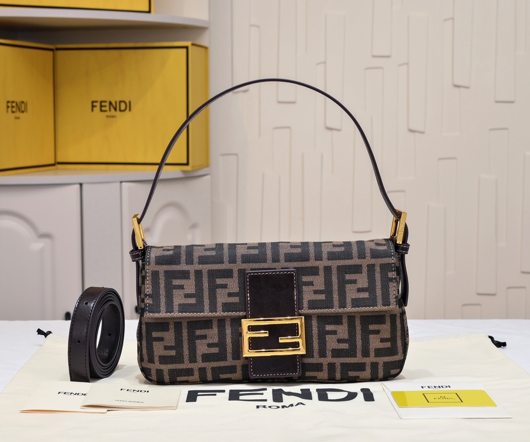 FENDI vintage armpit bag