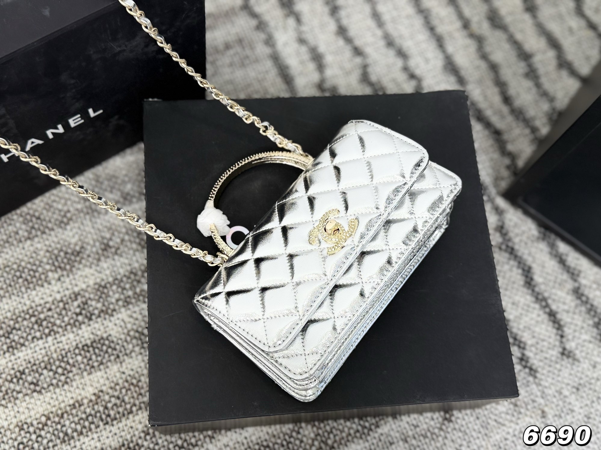 Chanel woc chain crossbody bag