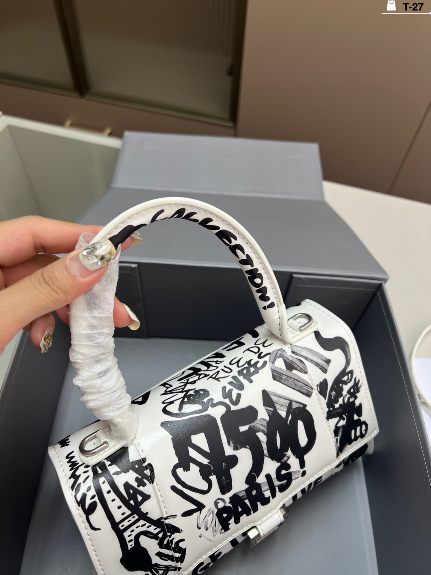 Balinese graffiti hourglass bag