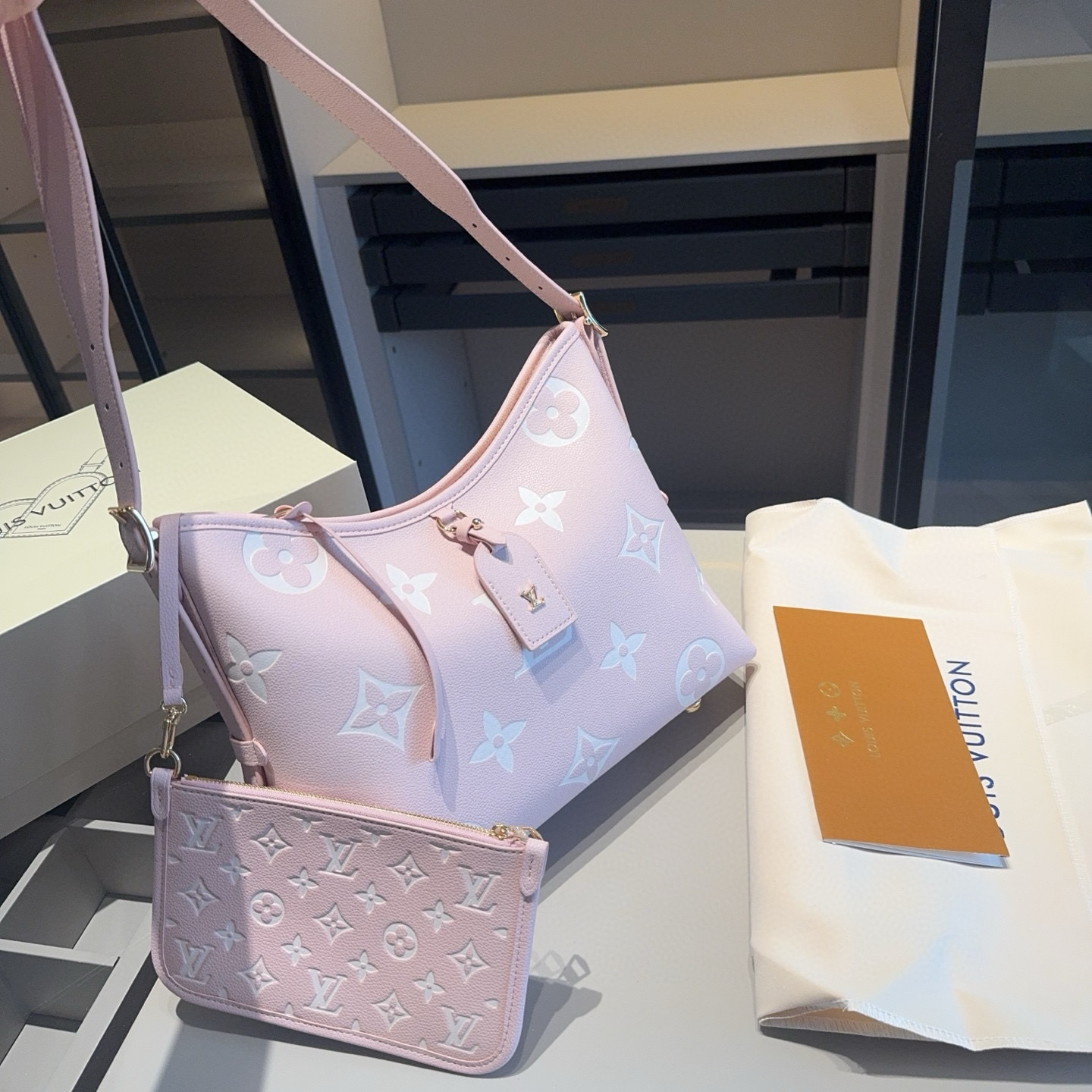 ️LV Louis Vuitton Strawberry Milk Print Collection Speedy 20 Travel Bag