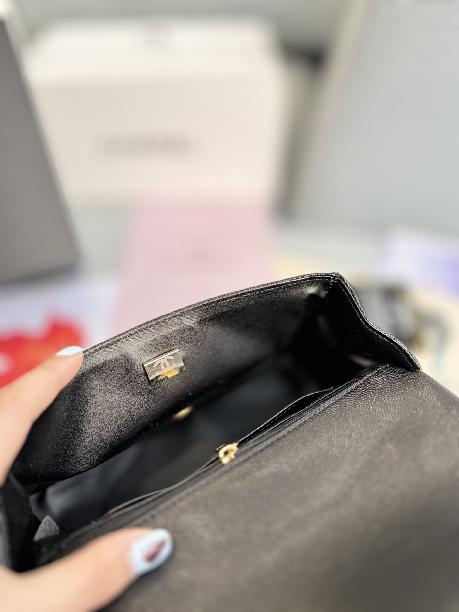 Chanel Classic Flap CF Chain Bag Handbag Shoulder Bag Crossbody Bag (Caviar)