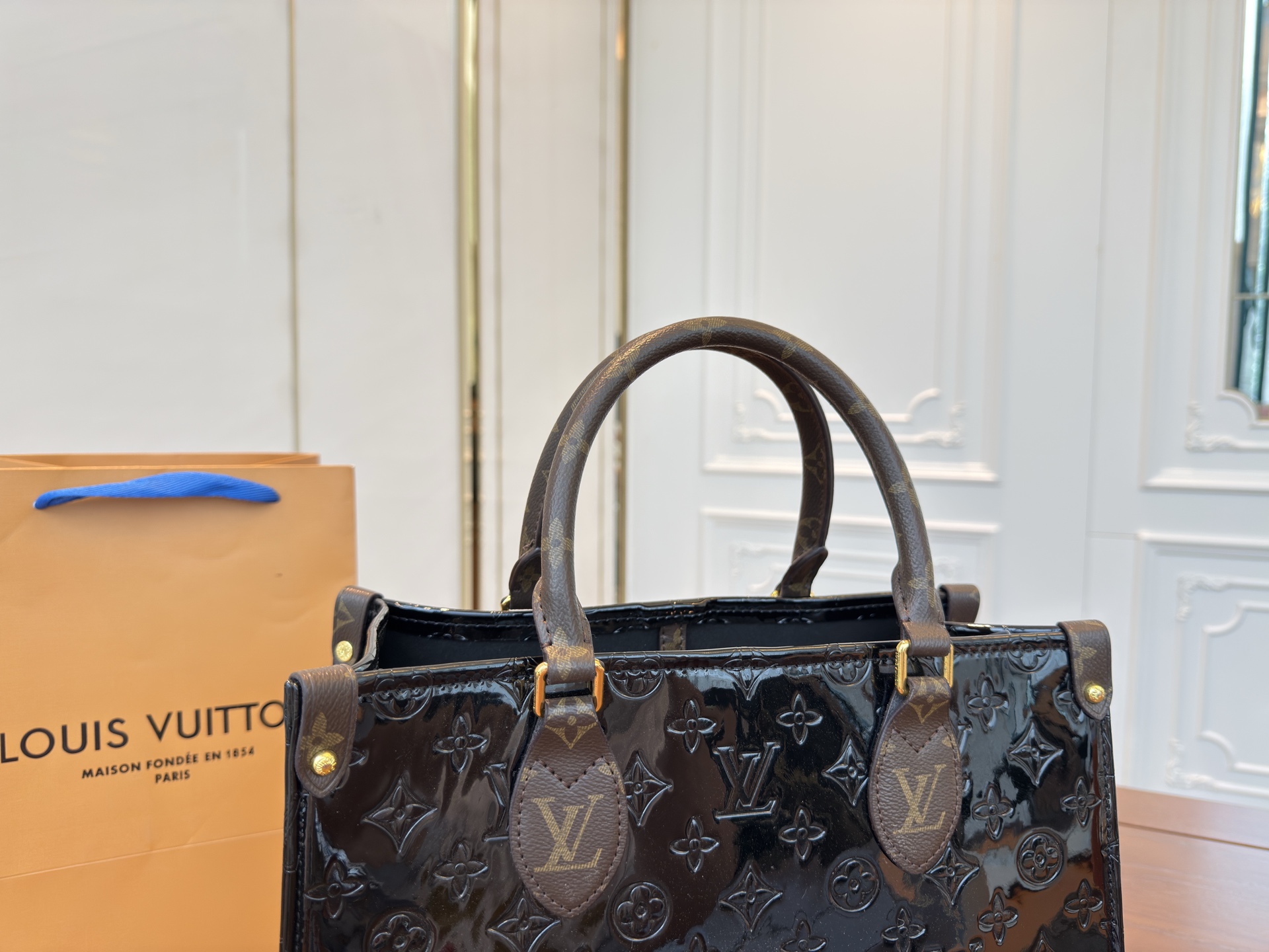 LV Louis Vuitton tote bag