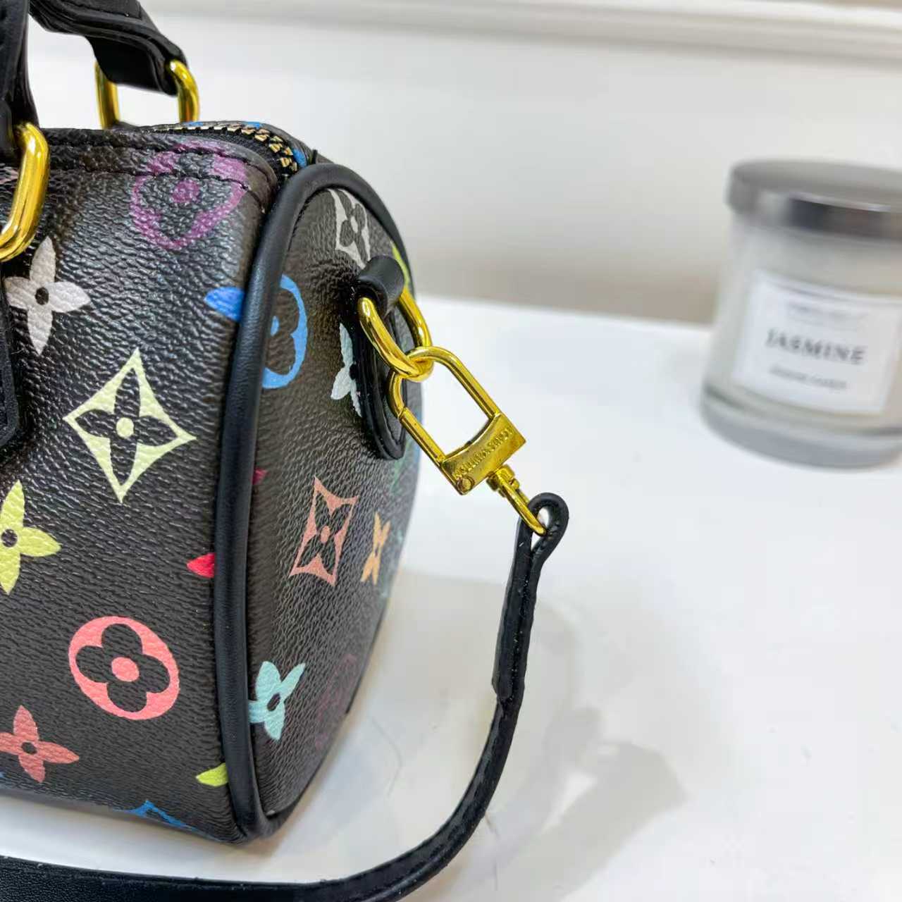 LV Pillow Speedy Bag——8A