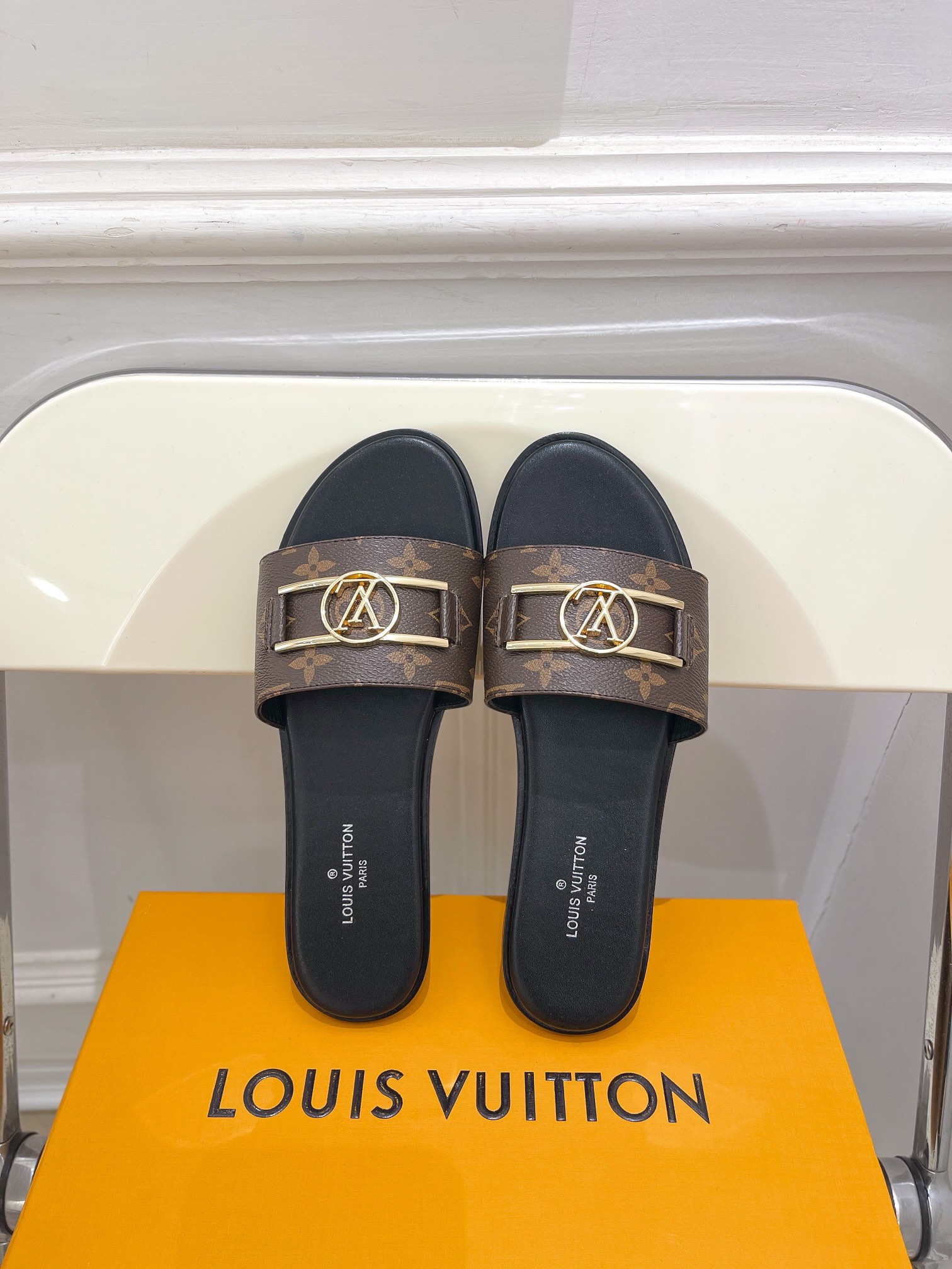 LV new slippers sandles leather sole