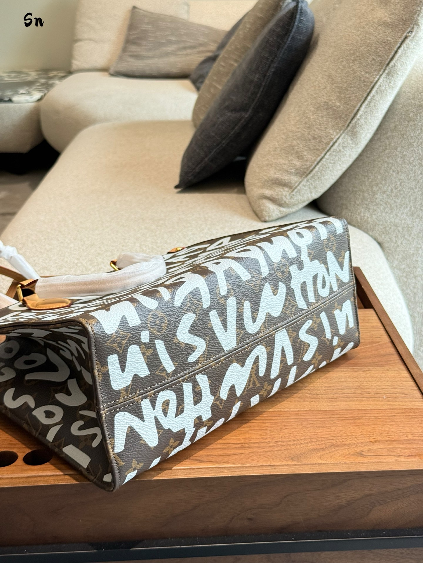 LV tote handbag Jungle Bag with Doodle Letters Bag