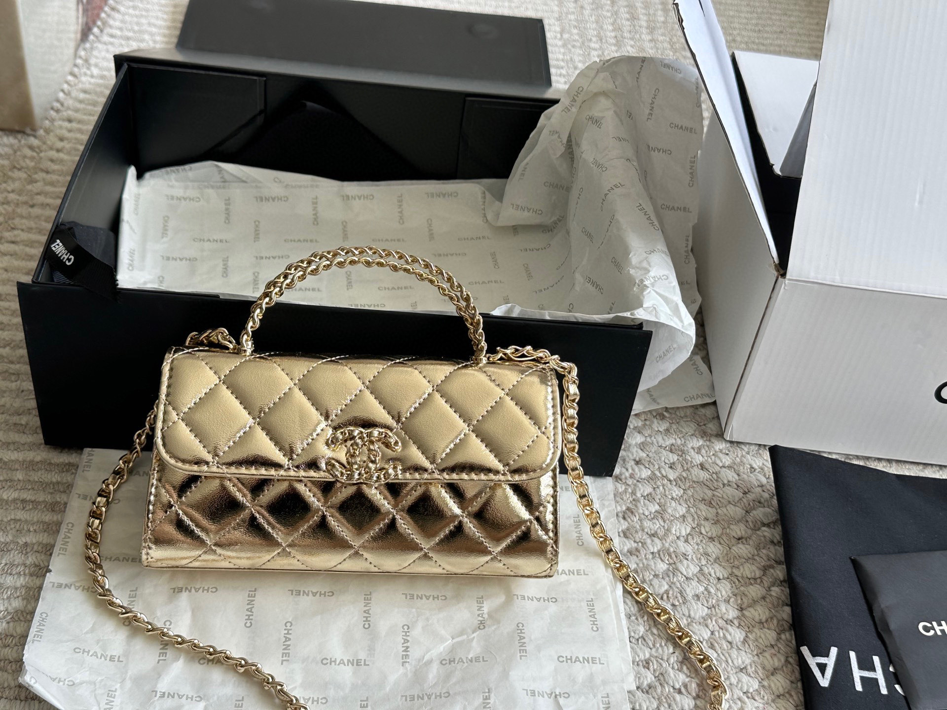 Chanel 23 Kelly phone shoulder bag