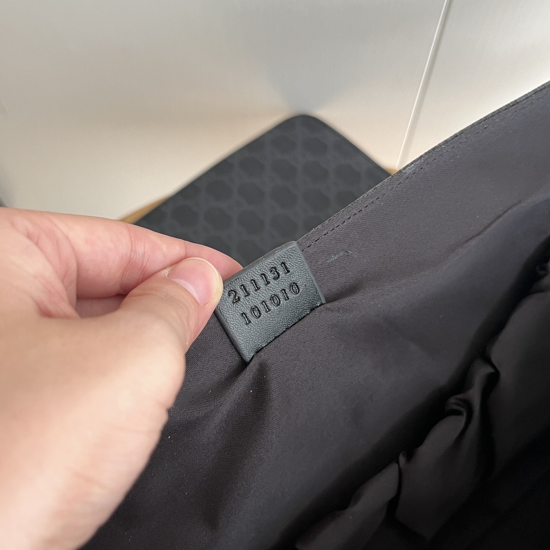 Gucci diaper shoulder crossbody bag