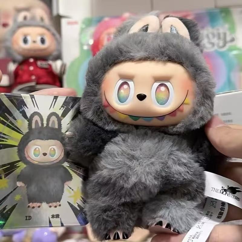 Labubu third-generation plush toys