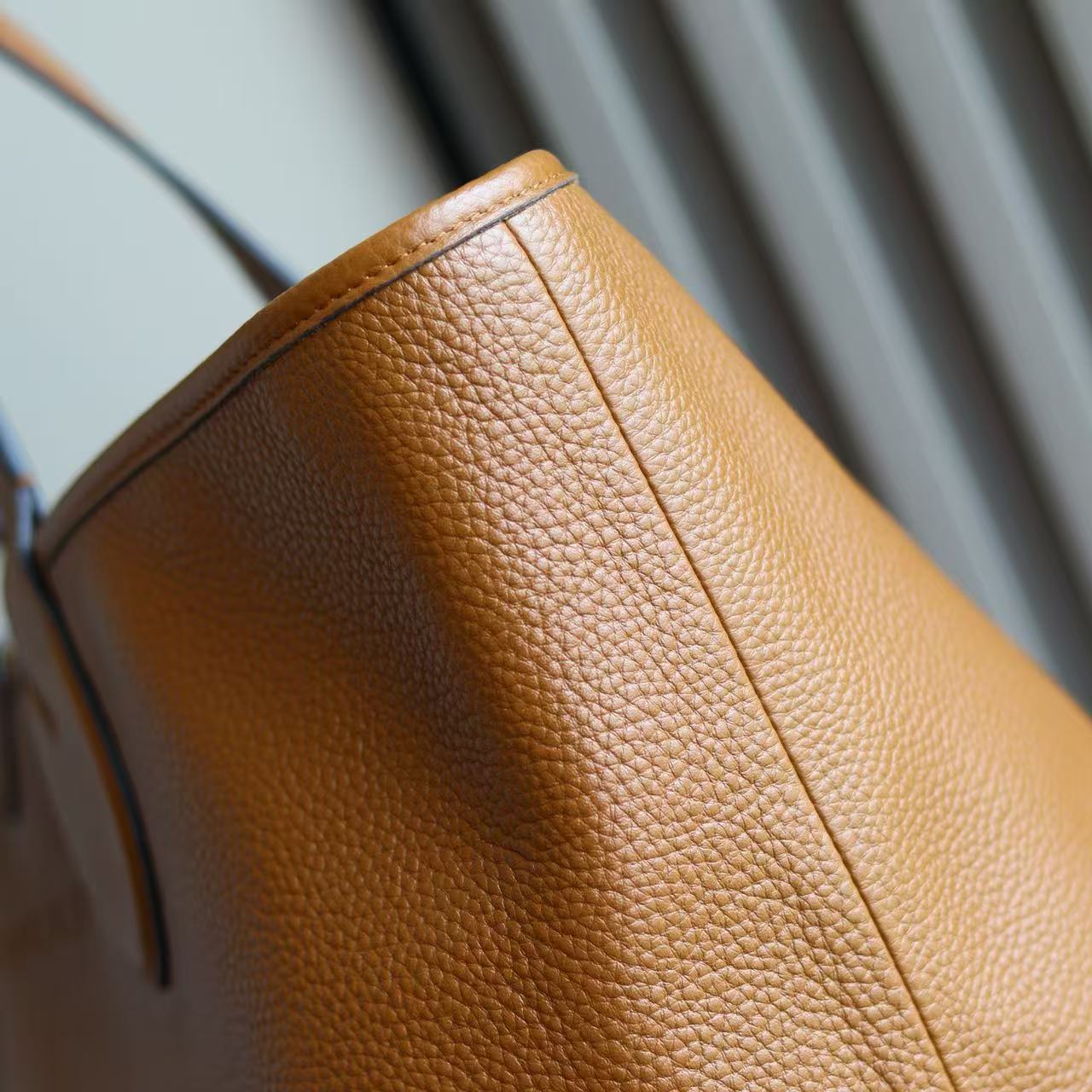 Top version Gucci Totissima double-sided tote bag