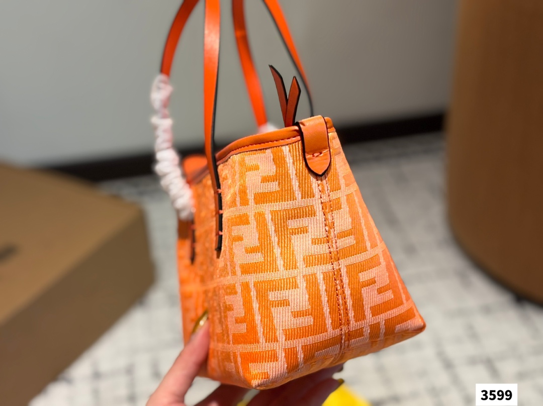 Fendi ROl vegetable basket bag