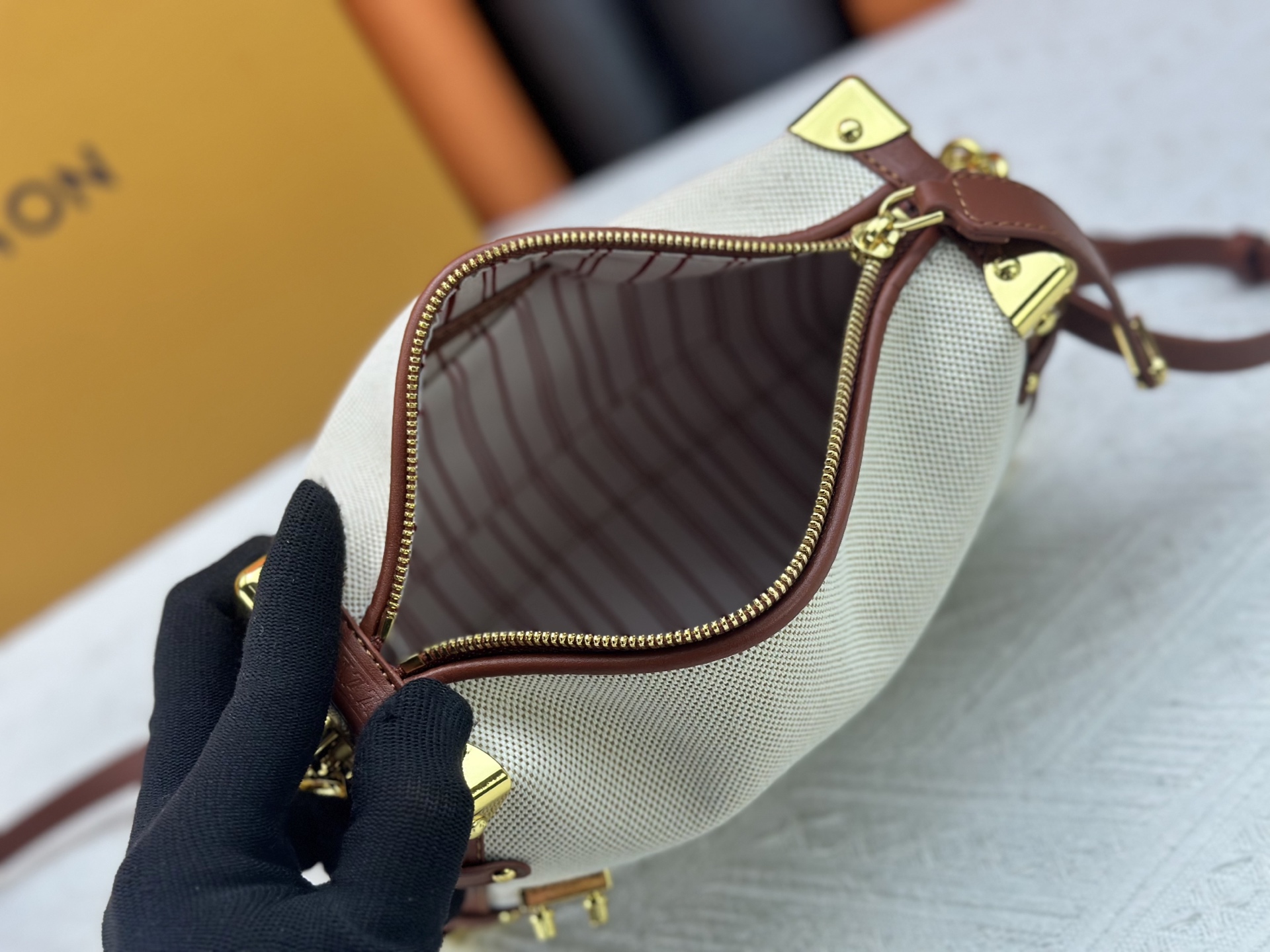 Louis Vuitton LV Side Trunk Natural Canvas S-lock Shoulder Bag