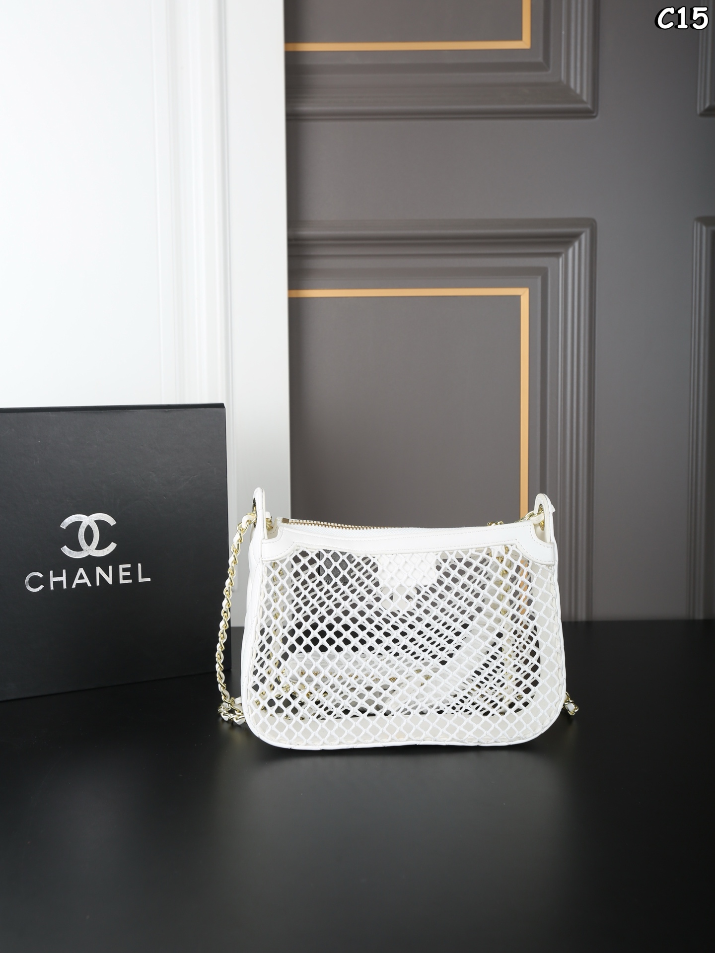 CHANEL 25S chain bag