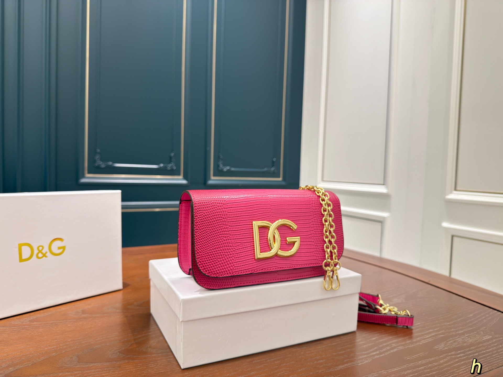 DG Dolce & Gabbana Chain Bag