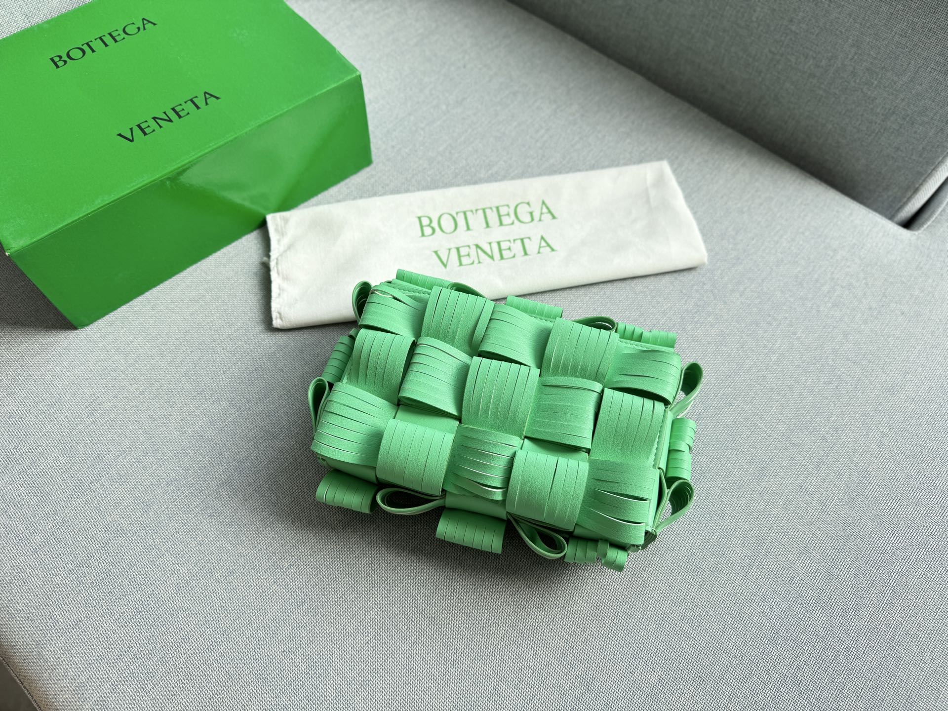 Boteaa Veneta CASSETTE Pillow bag