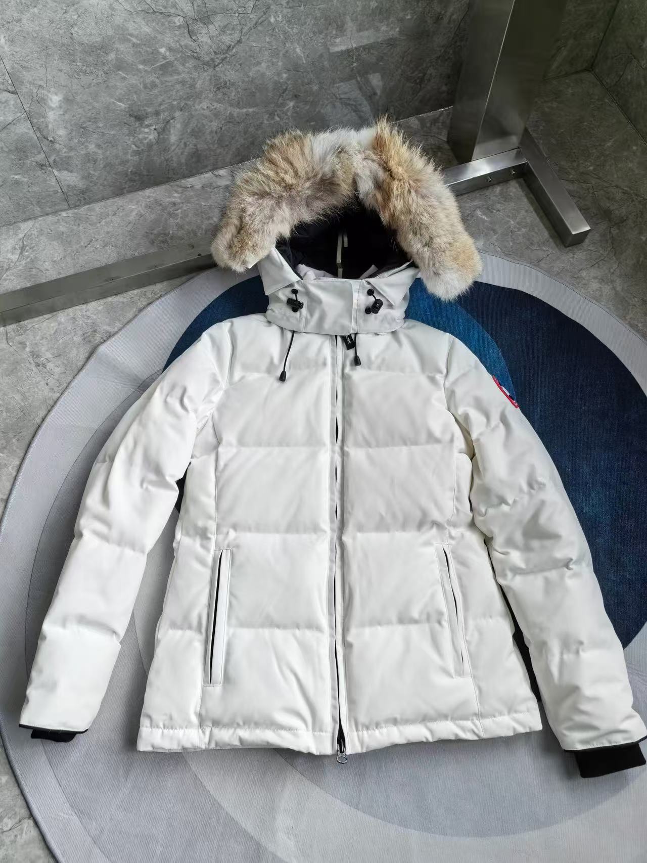 Canada Goose Chelsea down jacket