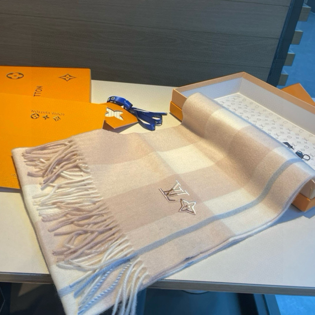 LV Scarf