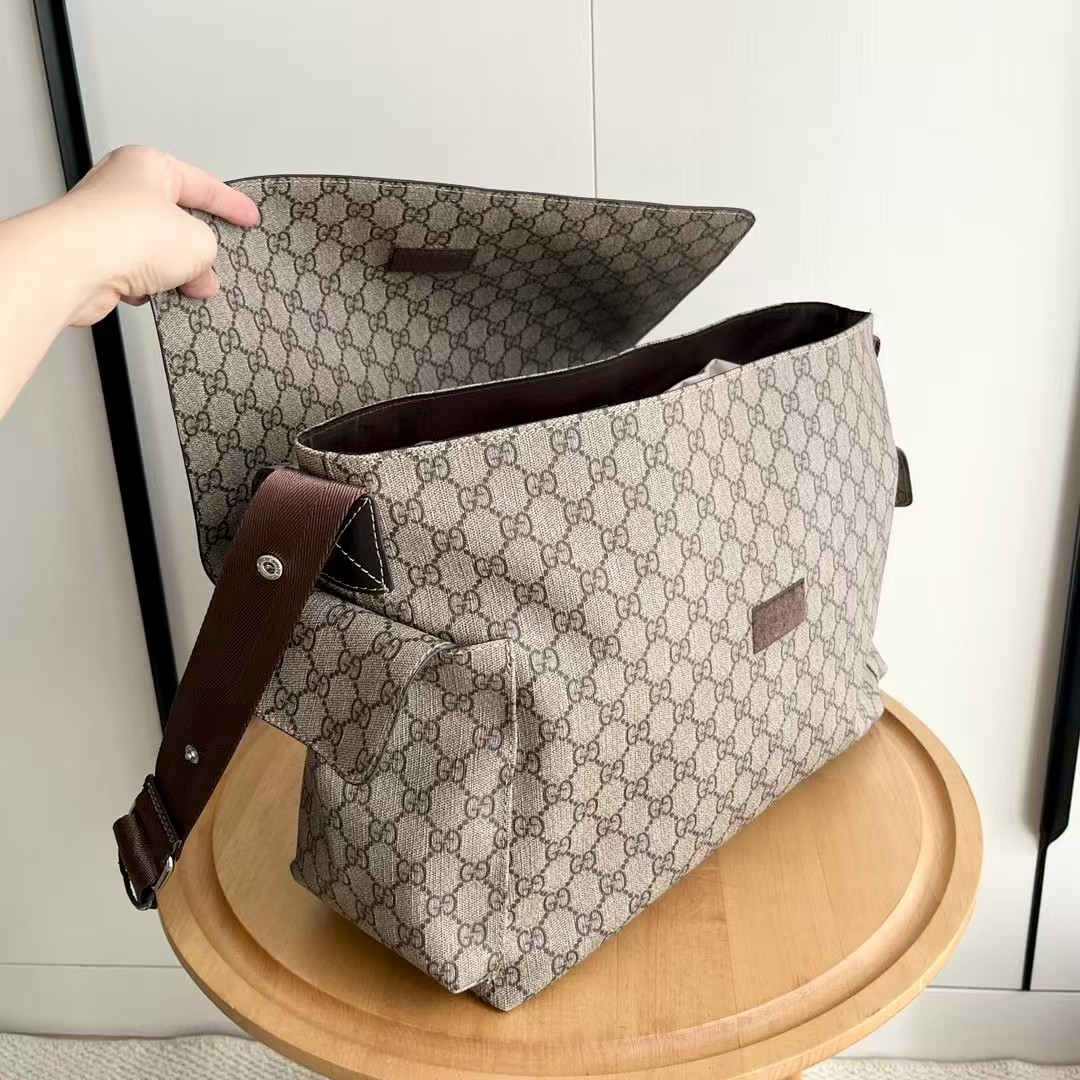 Gucci diaper shoulder crossbody bag