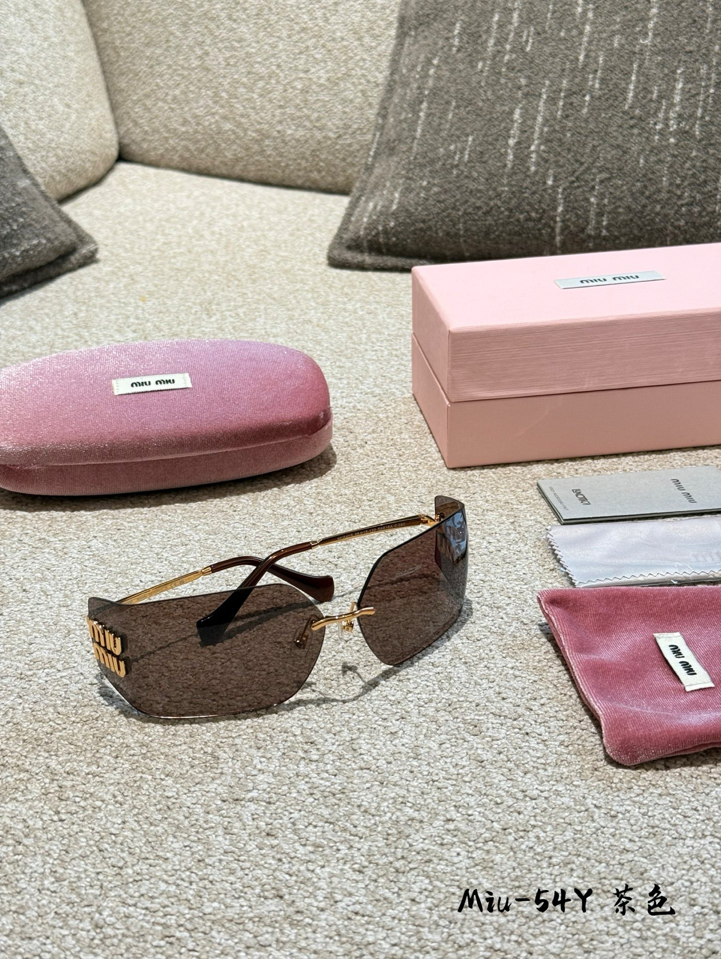 MIUMIU 54ys sunglasses