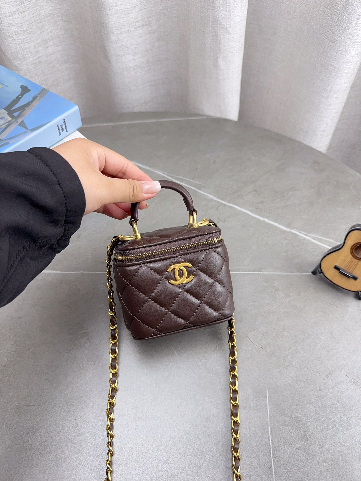 CHANEL 25B Handbag