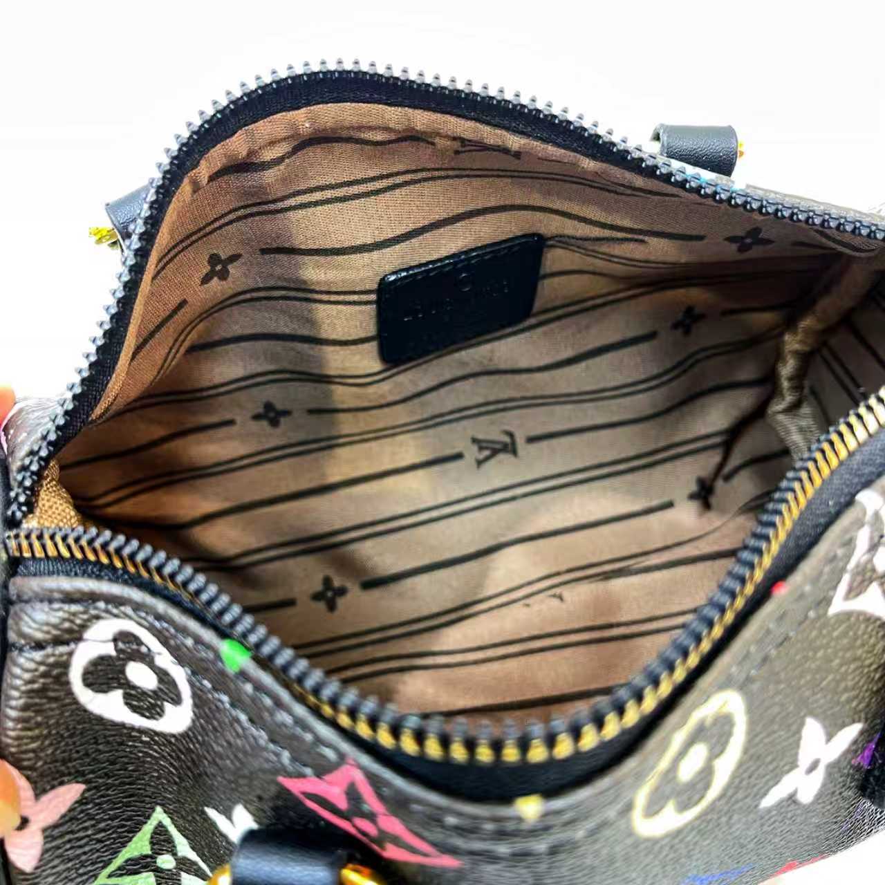 LV Pillow Speedy Bag——8A