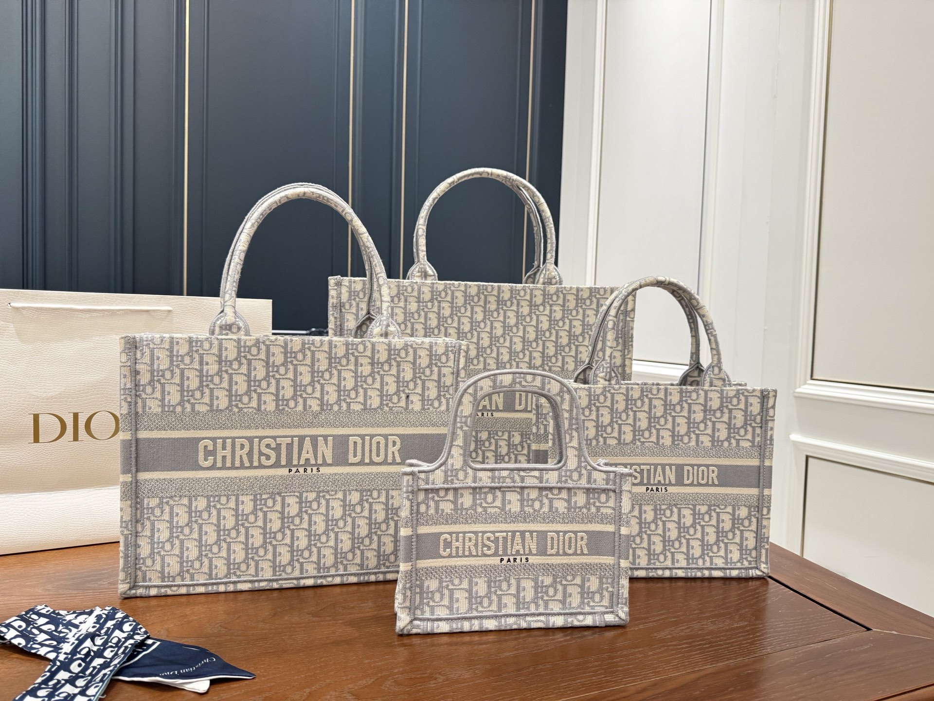 Dior tote shopping bag CDBook tote 23 shopping bag 3D embroidery