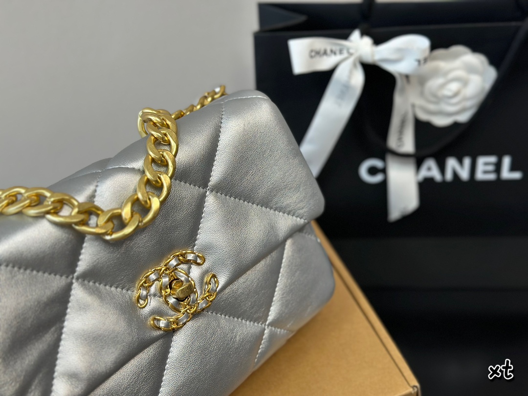 Chanel19 chain shoulder crossbody bag