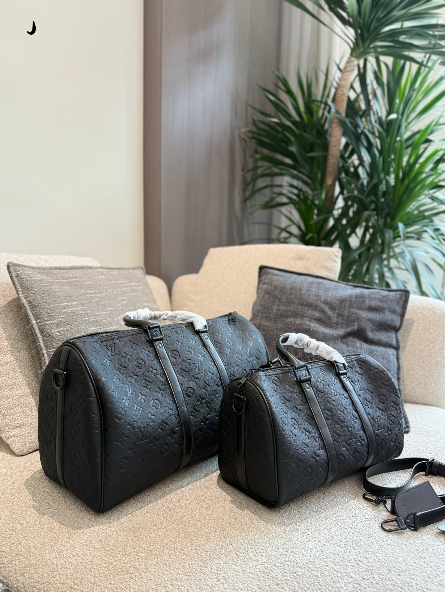 LV keepall shoulder bag