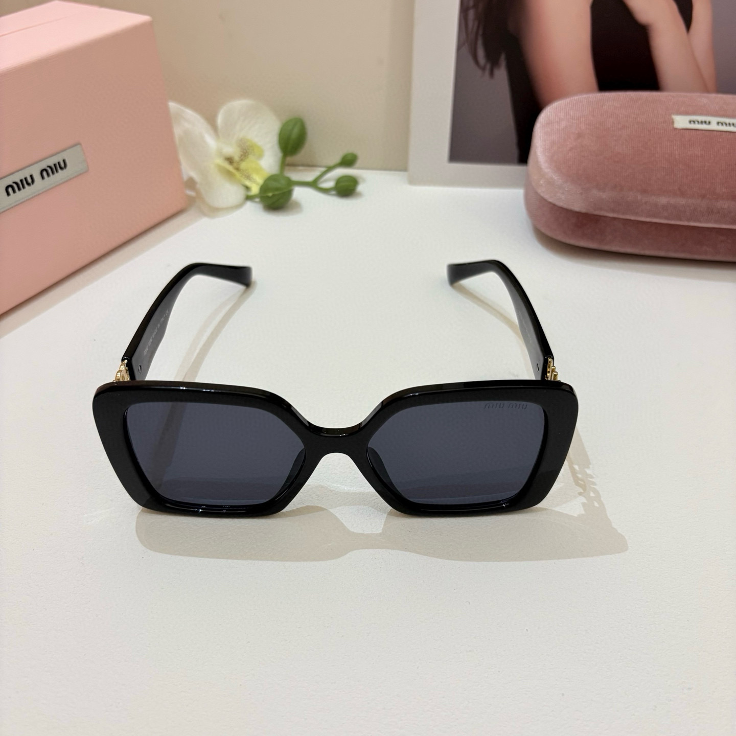 MIUMIU square-framed sunglasses