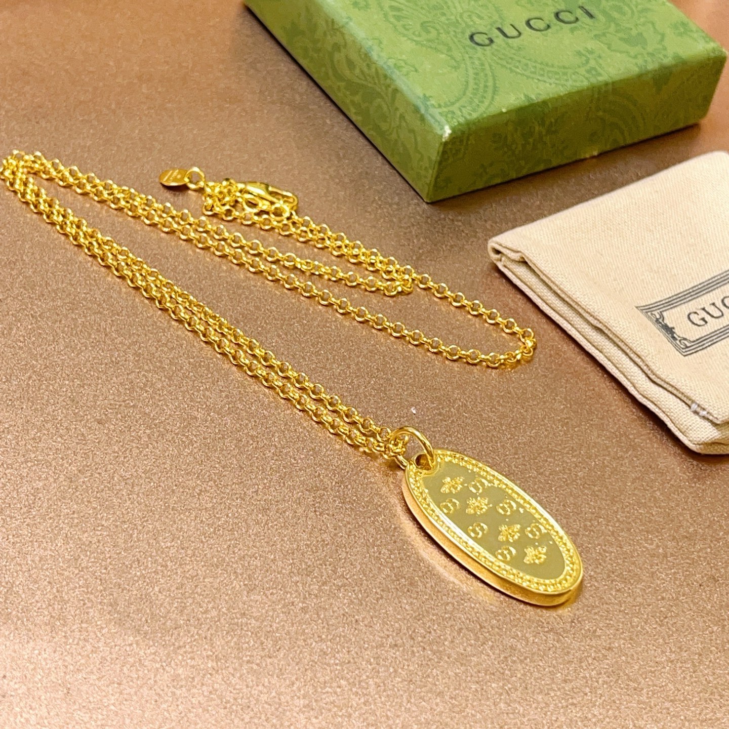 Gucci pendant necklace