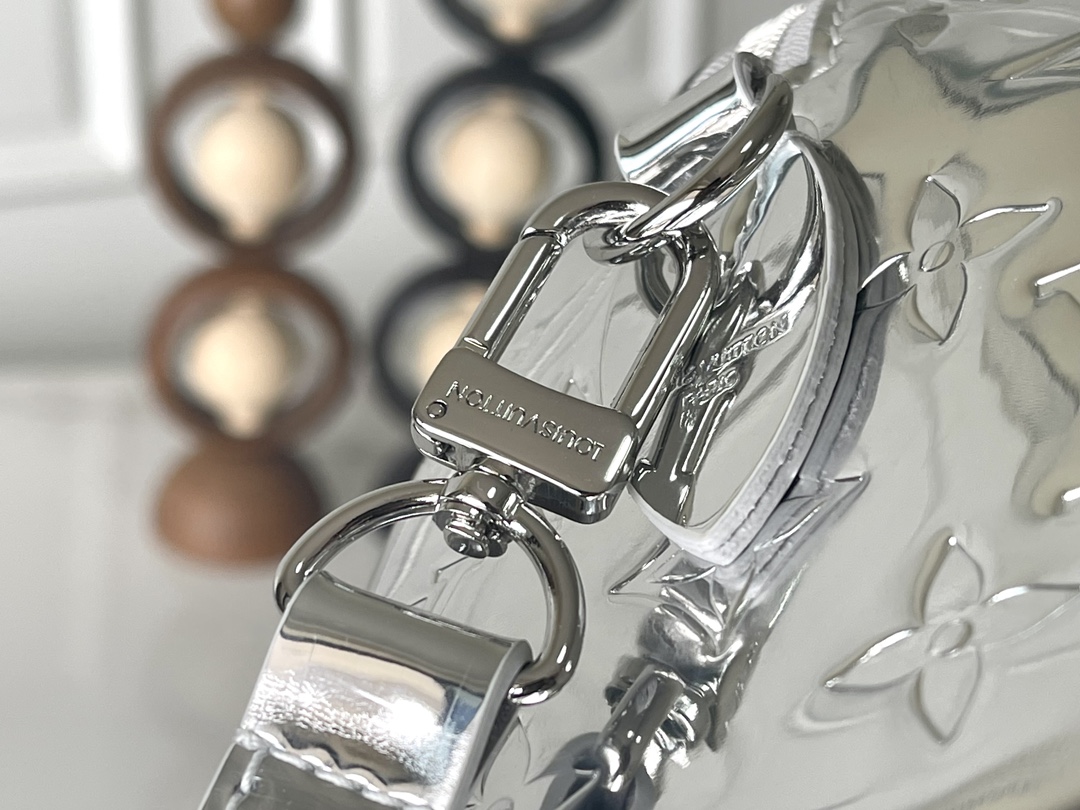 LV Speedy Bandoulière 20 LV Ski Monogram Miroir shoulder bag