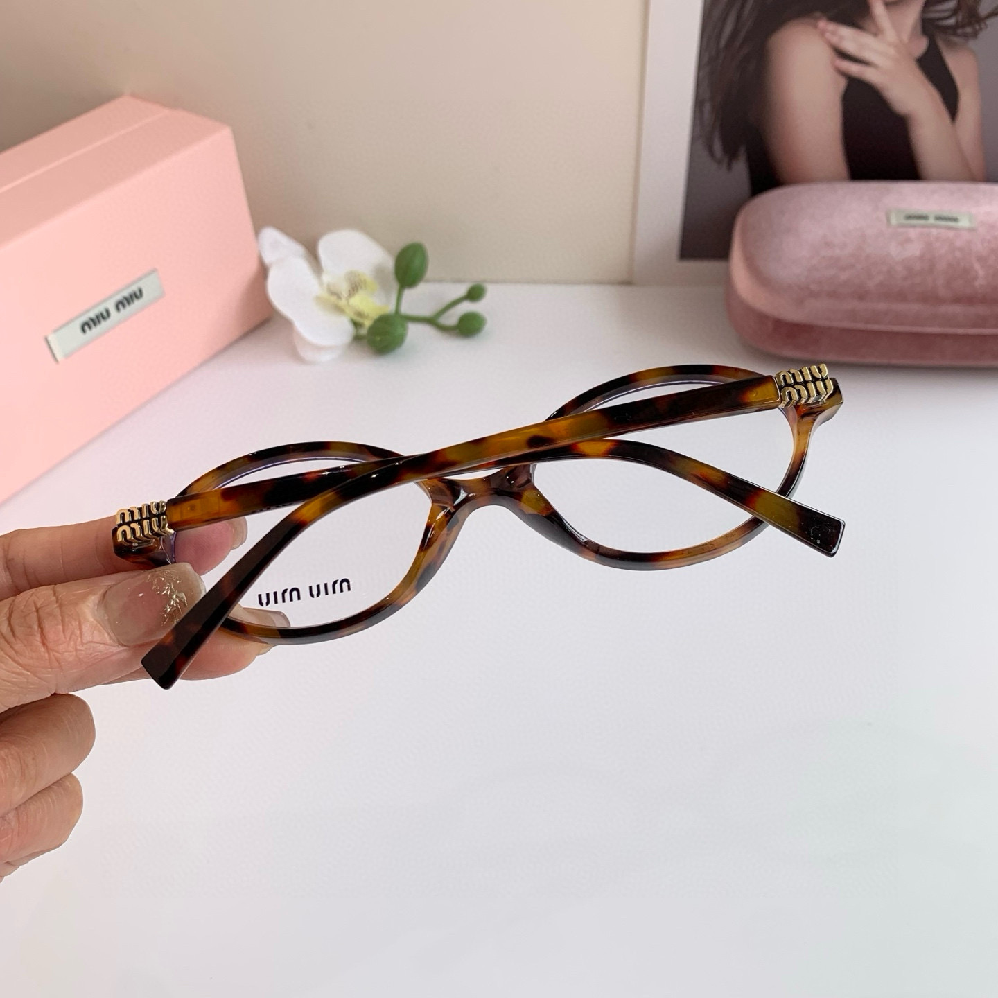 MIUMIU Elliptical Sunglasses