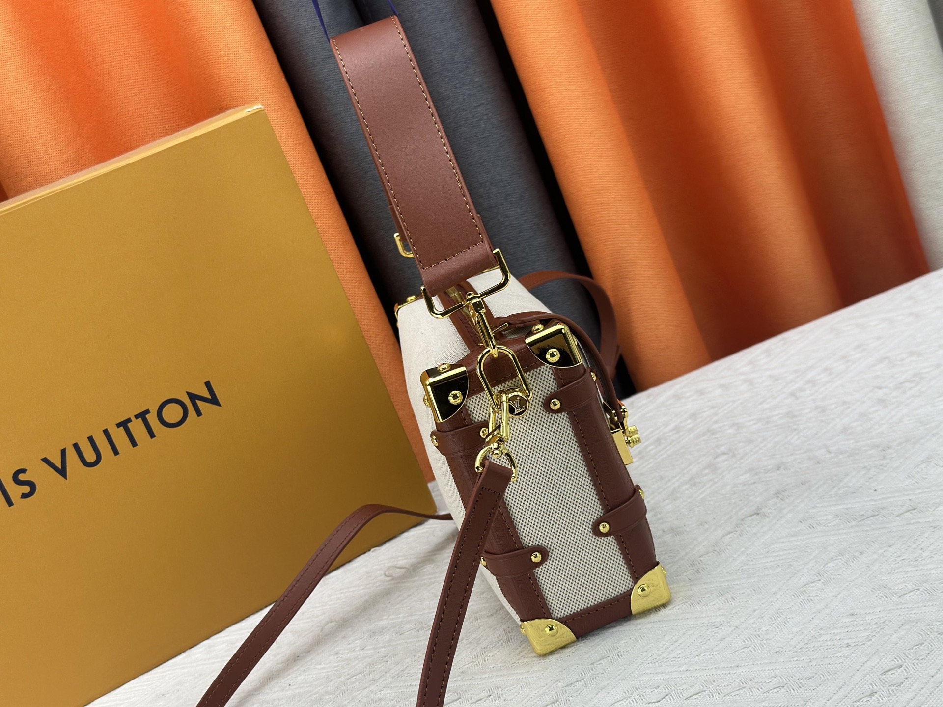 Louis Vuitton LV Side Trunk Natural Canvas S-lock Shoulder Bag